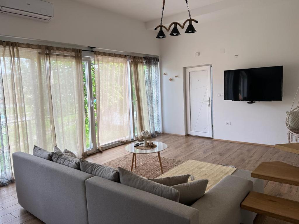 Villa Stan Na Dan Jungle Bajina Basta Exterior foto